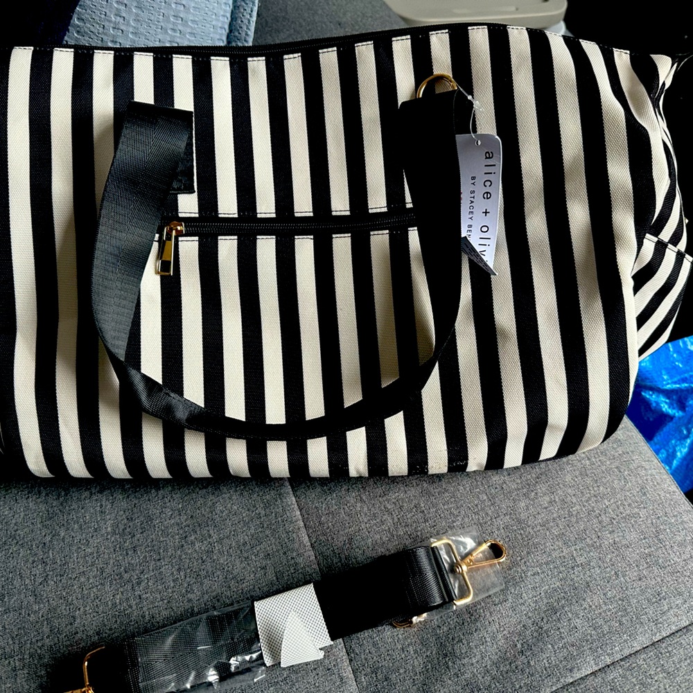 Chic Wanderlust: Alice + Olivia Black and White Positano Stripe Weekender Tote w